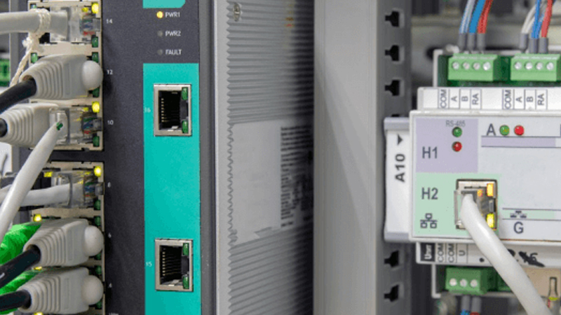 Three-Phase Online UPS Systems for Factories and Process Industries