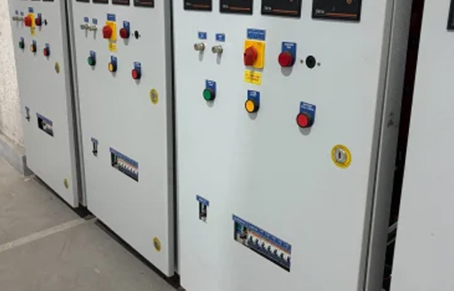Industrial Battery Charger Price Guide India – How Industries Select the Right Battery Charging System