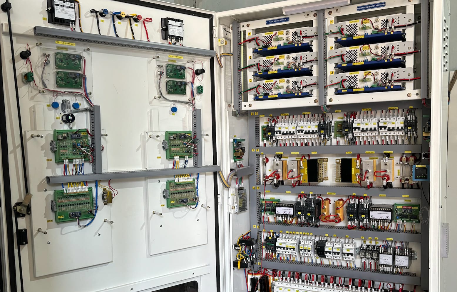 SMPS Battery Charger vs Thyristor Charger – Which Is Better for Industrial Applications?