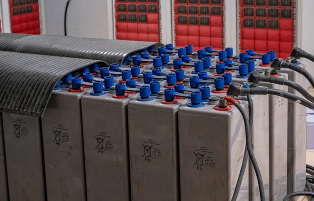 Industrial battery charger system for telecom infrastructure, UPS systems, and industrial battery backup applications